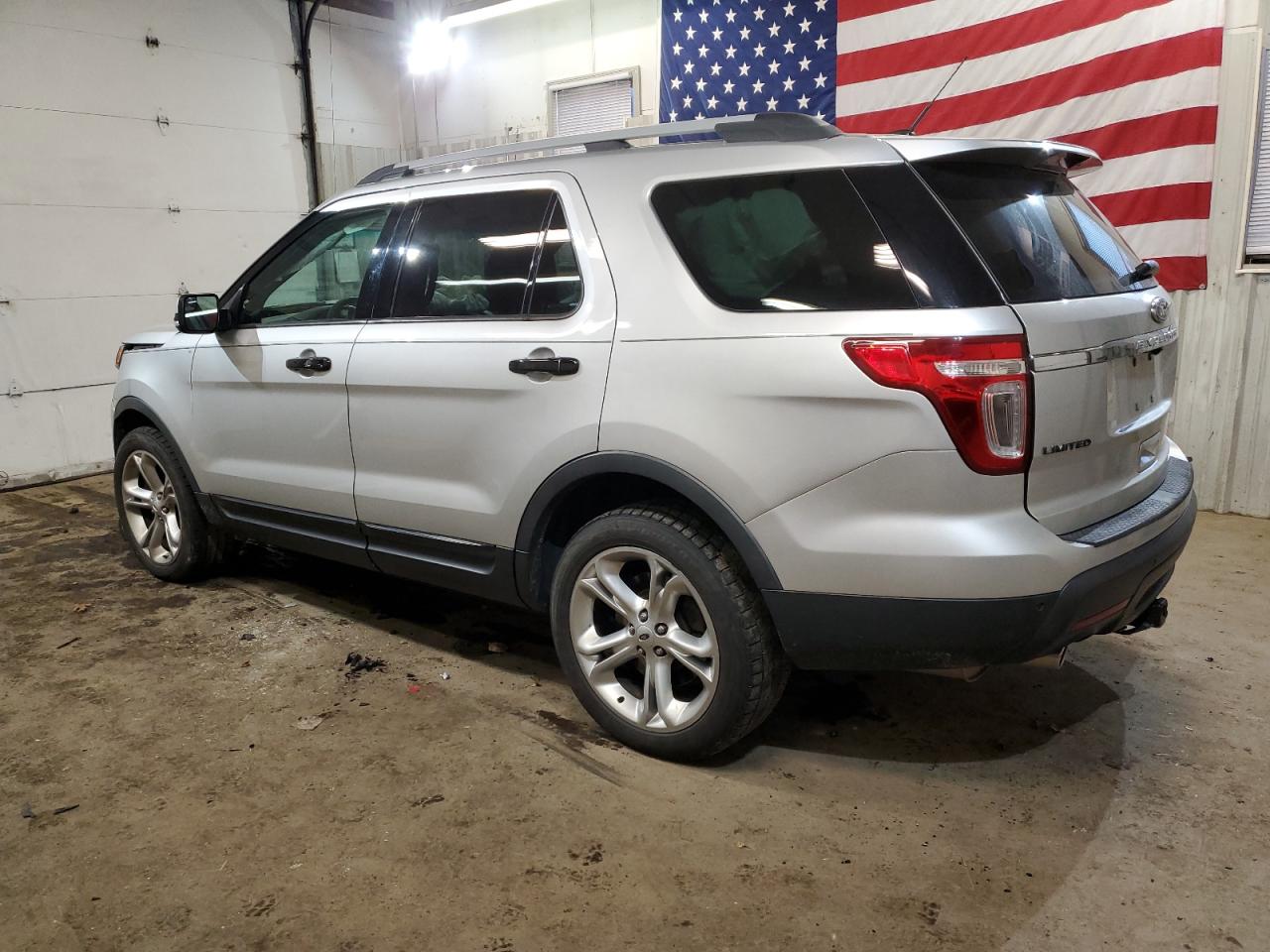 Image 2 of 2015 FORD EXPLORER LIMITED 2015 with VIN 1FM5K8F84FGA73699