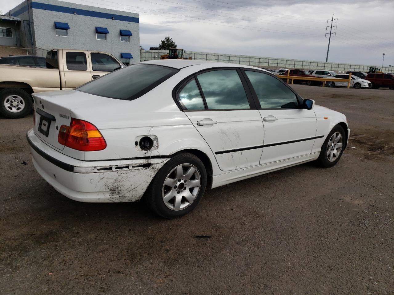 Изображение 3 2003 BMW 325 I 2003 с VIN WBAET37443NJ30052
