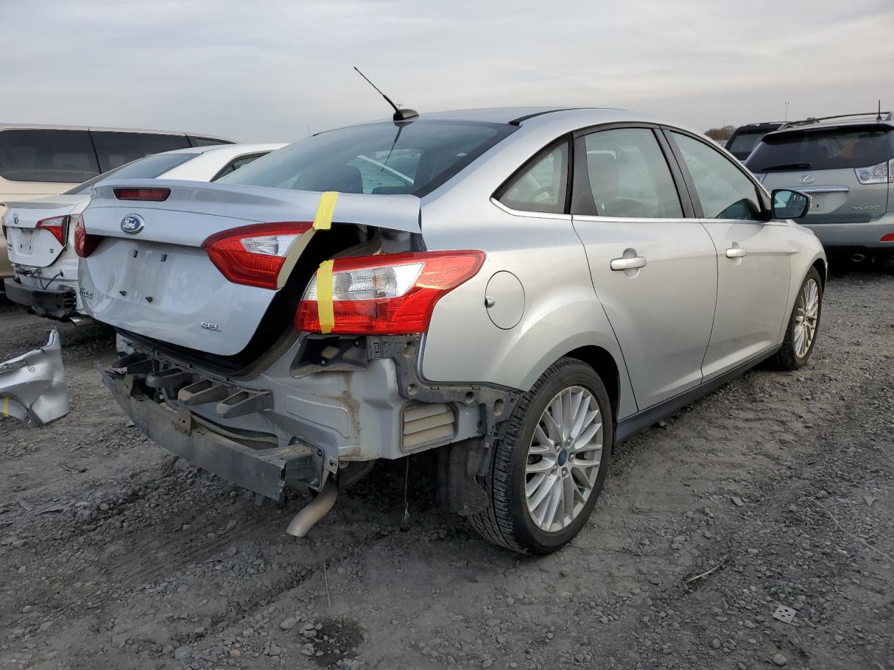 Obraz 3 z 2012 FORD FOCUS SEL 2012 z VIN 1FAHP3H29CL315684