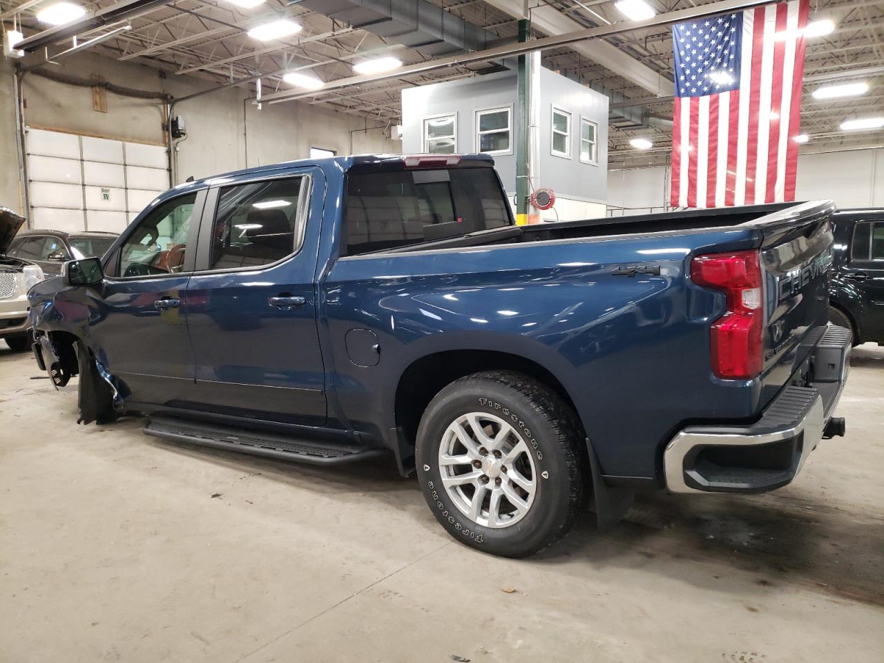 Изображение 2 2019 CHEVROLET SILVERADO K1500 LT 2019 с VIN 1GCUYDED2KZ162465