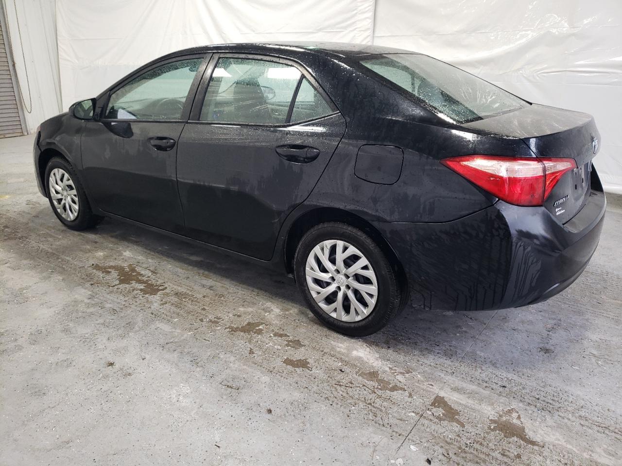 Изображение 2 2018 TOYOTA COROLLA L 2018 с VIN 5YFBURHE8JP823400