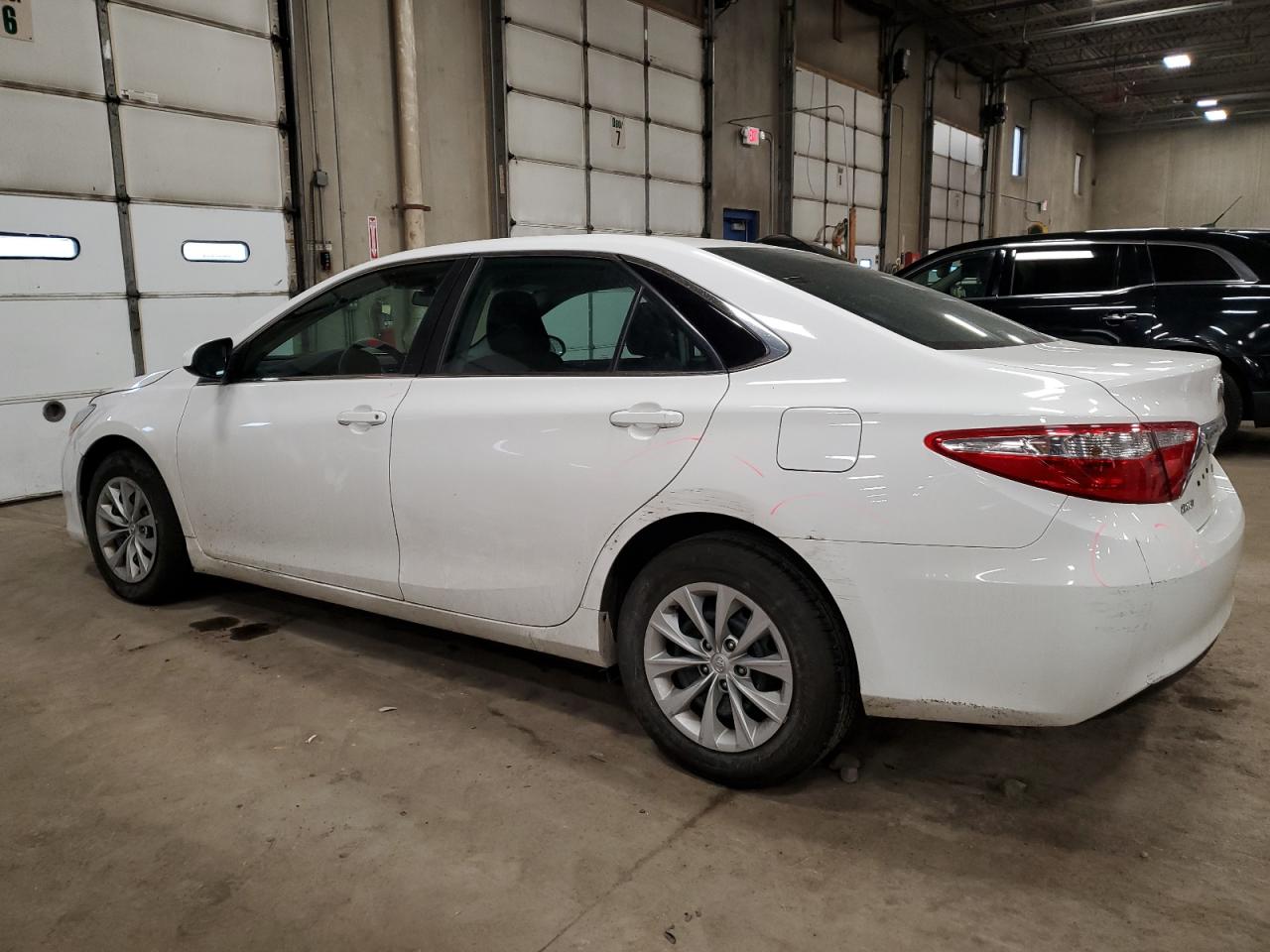 Obraz 2 z 2015 TOYOTA CAMRY LE 2015 z VIN 4T4BF1FK0FR488424