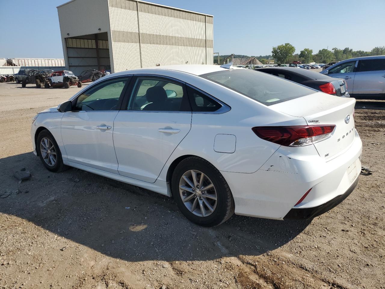 Image 2 of 2018 HYUNDAI SONATA SE 2018 with VIN 5NPE24AF7JH601632