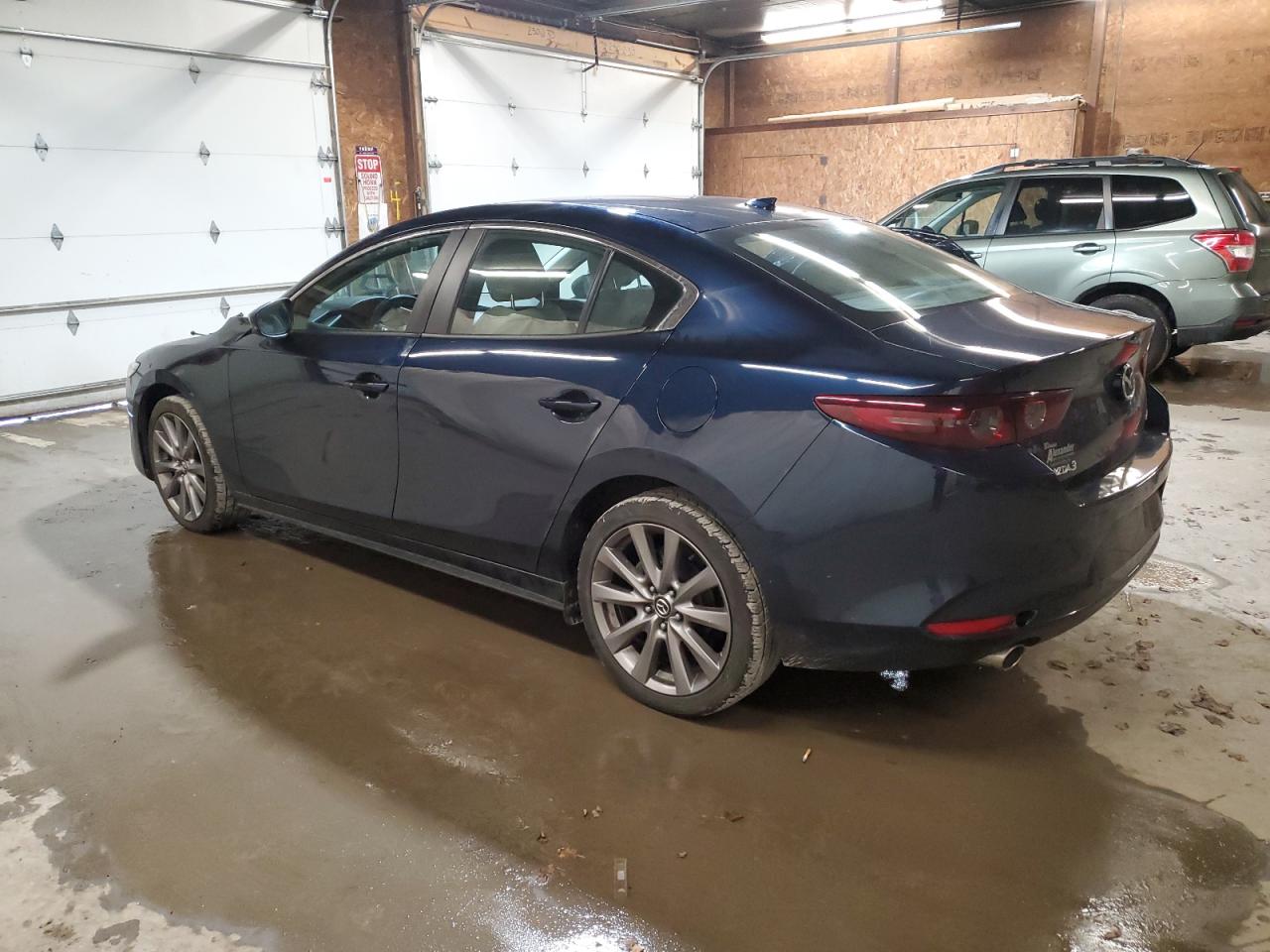 Изображение 2 2019 MAZDA 3 PREFERRED 2019 с VIN 3MZBPADL7KM107249