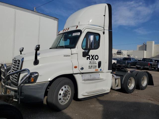 Изображение 2 2015 FREIGHTLINER CASCADIA 125  2015 с VIN 3AKJGED51FDGP9470