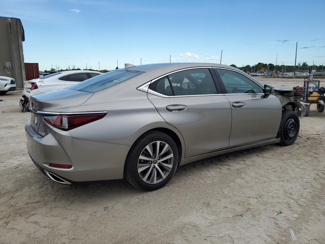 Image 3 of 2021 LEXUS ES 350 BASE 2021 with VIN 58ADZ1B17MU087949