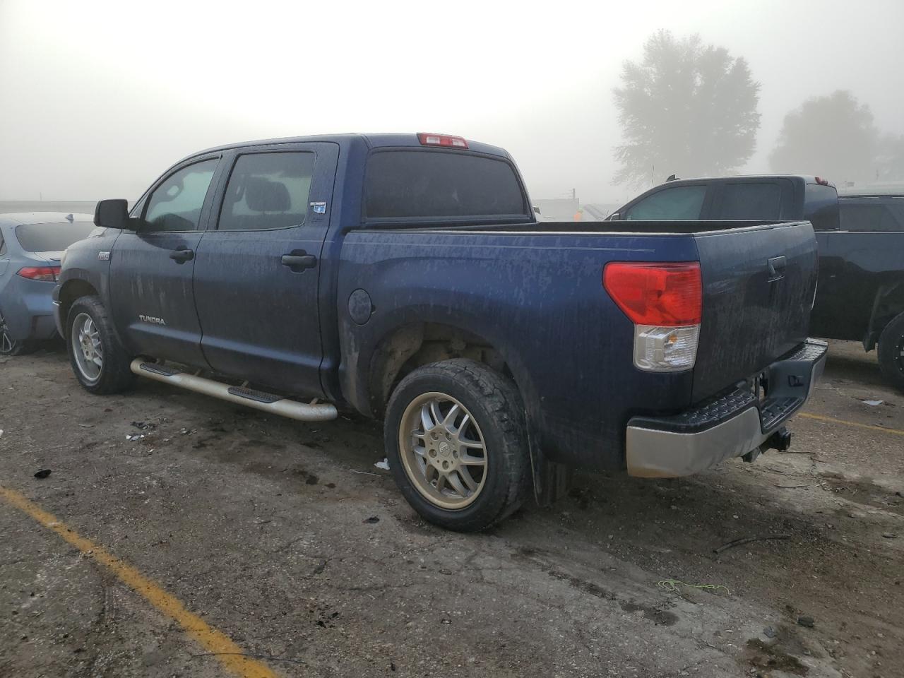 Obraz 2 z 2012 TOYOTA TUNDRA CREWMAX SR5 2012 z VIN 5TFDW5F15CX212191