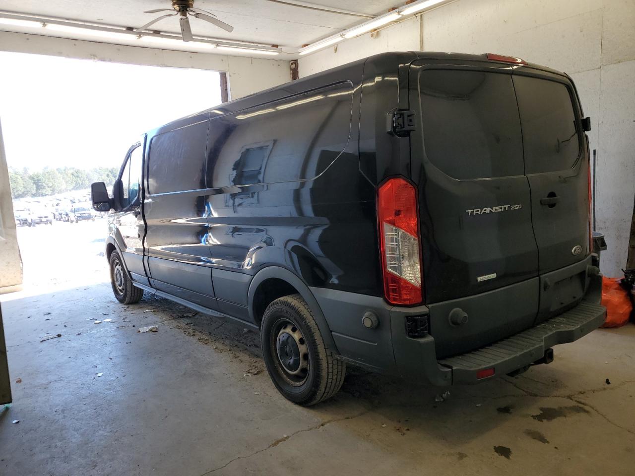 Obraz 2 z 2015 FORD TRANSIT T-250 2015 z VIN 1FTYR2YGXFKB13019