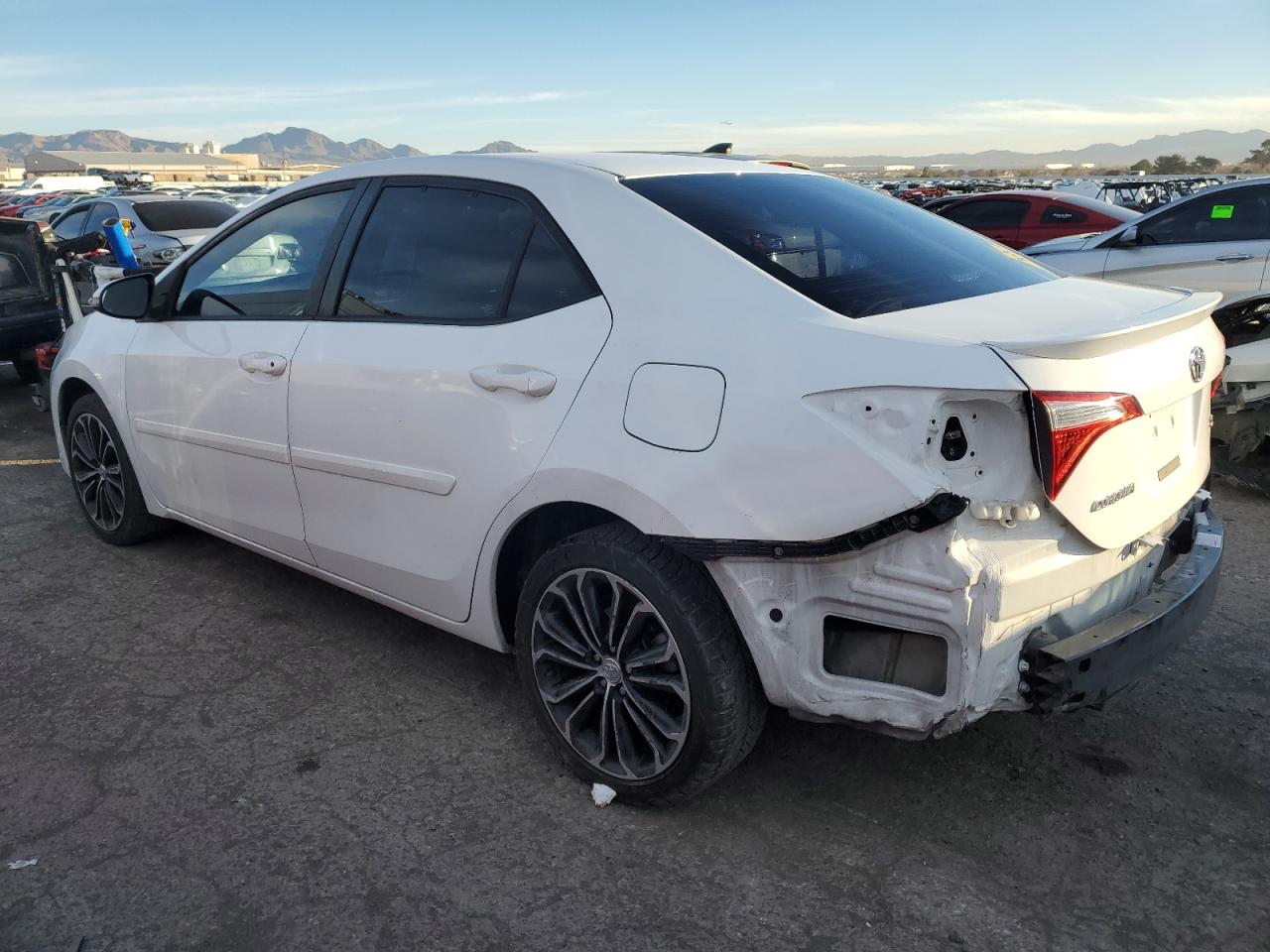 Image 2 of 2015 TOYOTA COROLLA L 2015 with VIN 5YFBURHE2FP266569