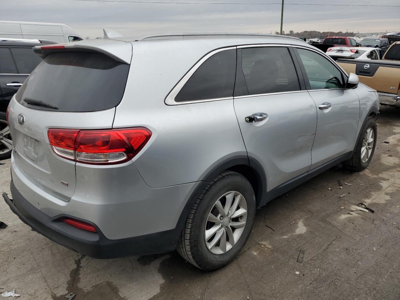 Изображение 3 2016 KIA SORENTO LX 2016 с VIN 5XYPG4A3XGG149448