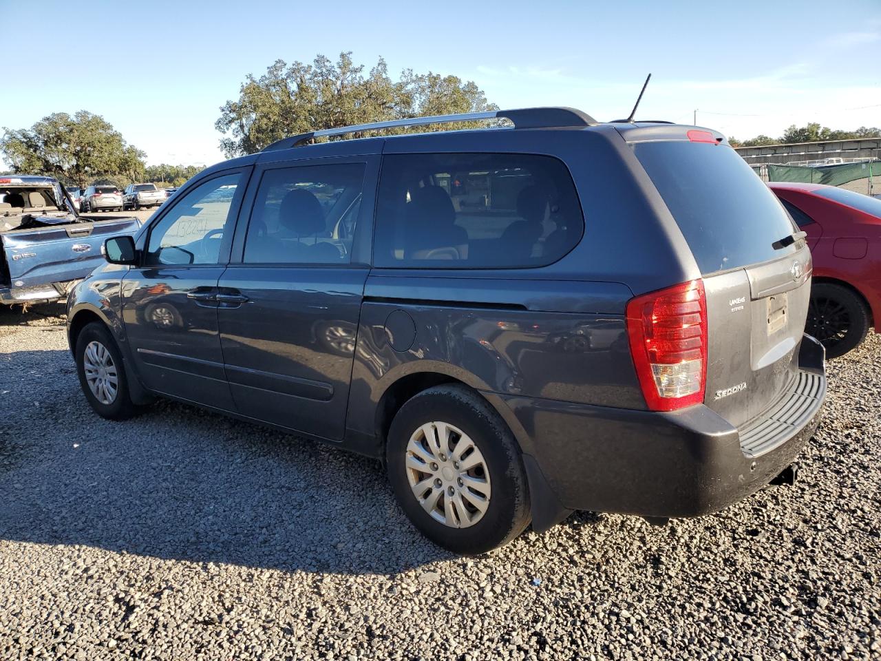 Изображение 2 2012 KIA SEDONA LX 2012 с VIN KNDMG4C76C6507239