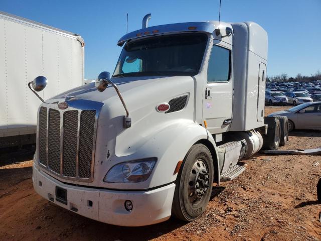 Изображение 2 2015 PETERBILT 579  2015 с VIN 1XPBAP9X4FD261758