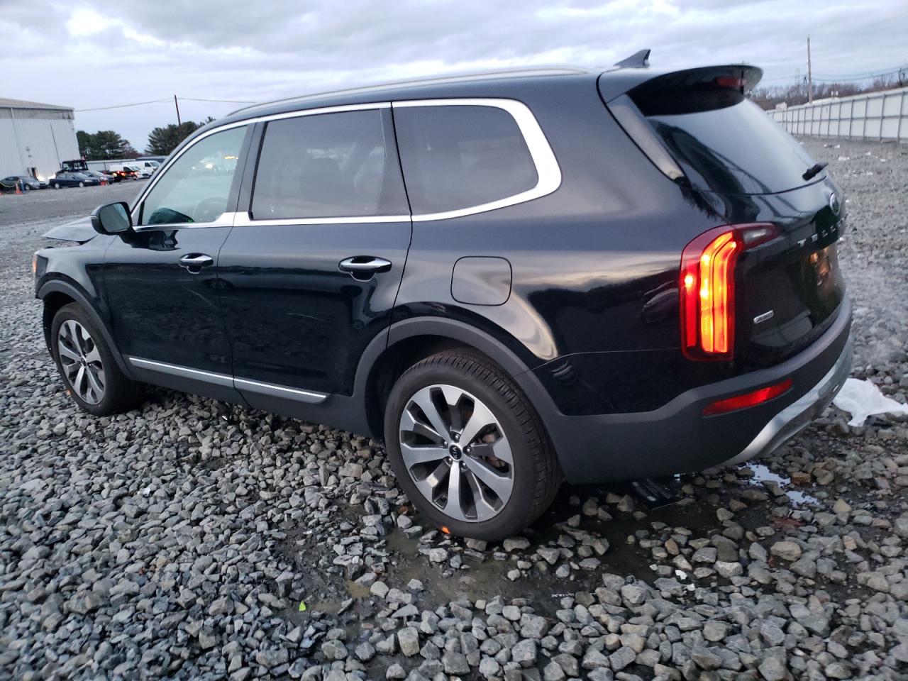 Obraz 2 z 2021 KIA TELLURIDE S 2021 z VIN 5XYP6DHC4MG104610