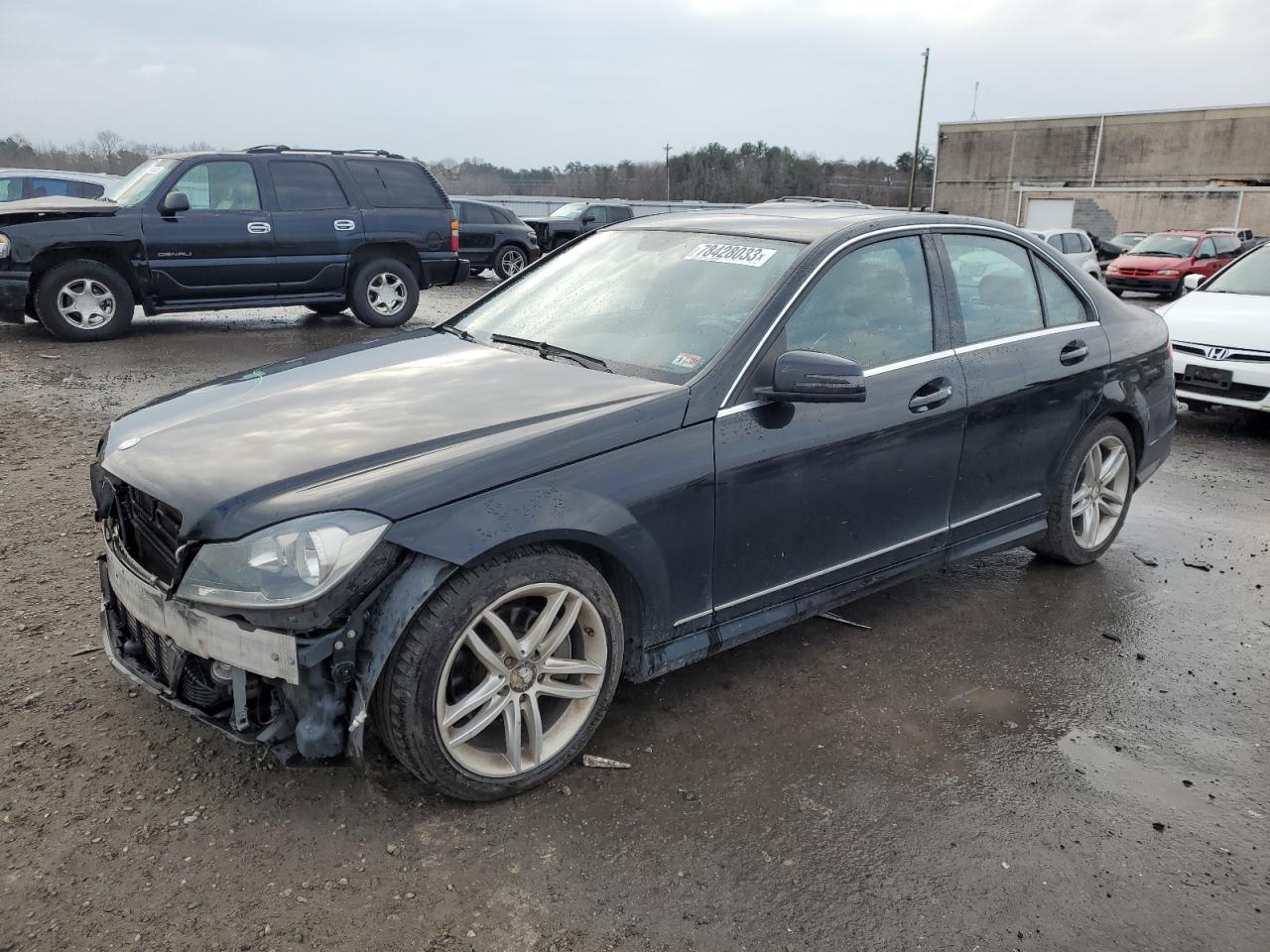 Image 1 of 2013 MERCEDES-BENZ C 250 2013 with VIN WDDGF4HB2DA808544