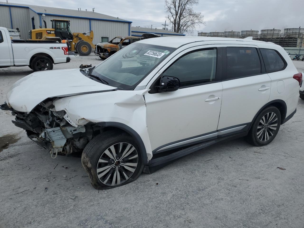 2019 MITSUBISHI OUTLANDER ES 2019 image