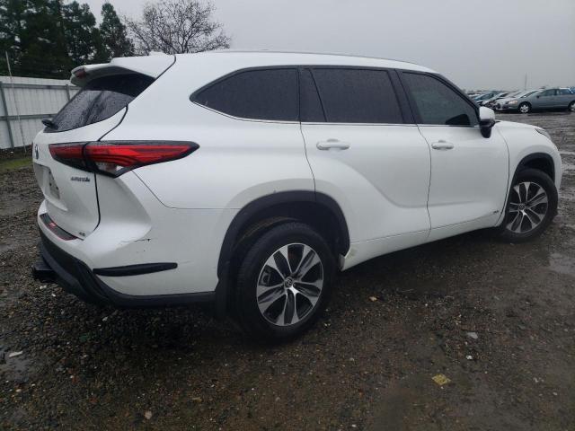 Изображение 3 2022 TOYOTA HIGHLANDER HYBRID XLE 2022 с VIN 5TDHBRCH3NS550736