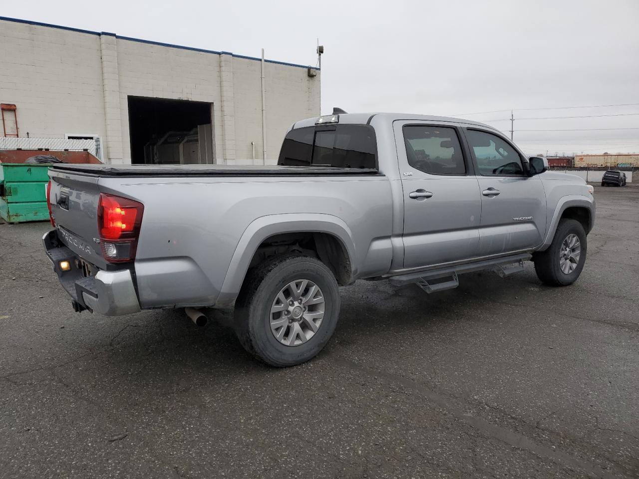 Obraz 3 z 2019 TOYOTA TACOMA DOUBLE CAB 2019 z VIN 3TMDZ5BN6KM069112