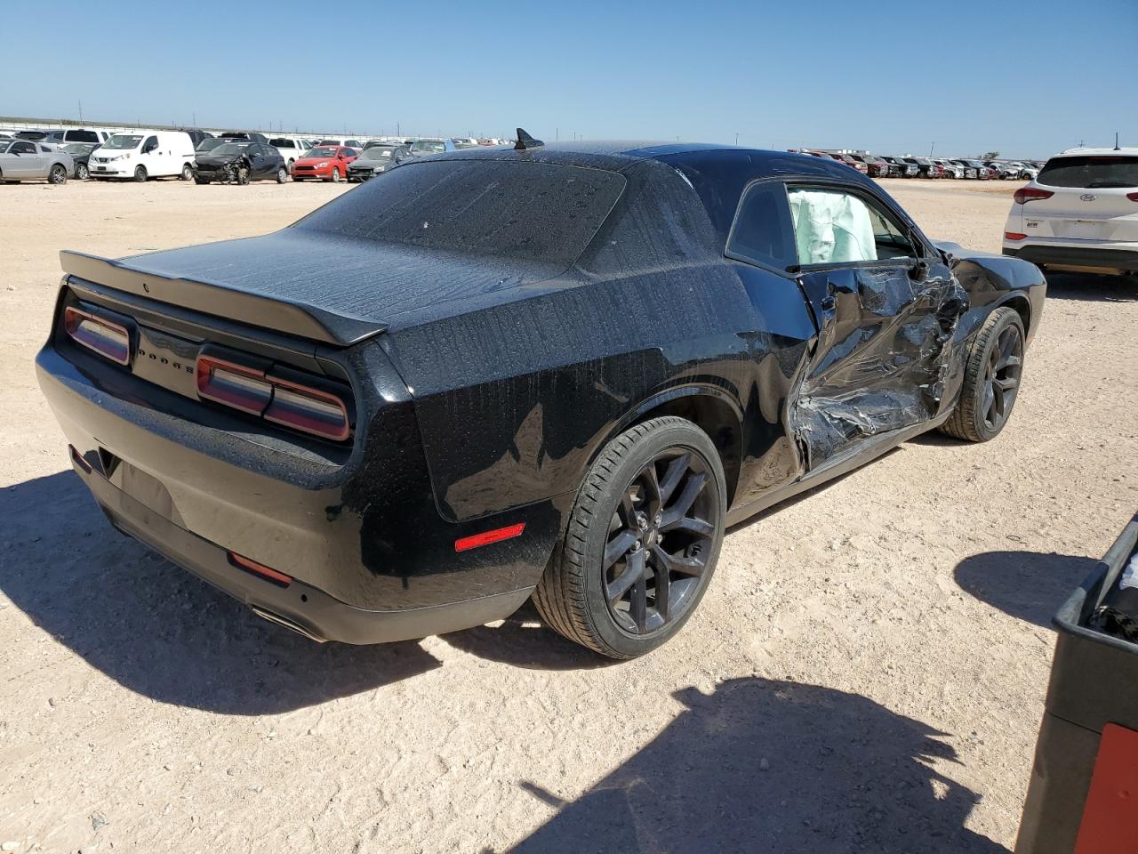 Obraz 3 z 2021 DODGE CHALLENGER SXT 2021 z VIN 2C3CDZAG8MH564566