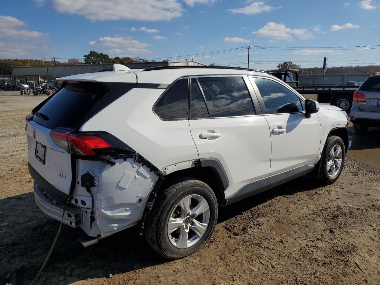 Image 3 of 2021 TOYOTA RAV4 XLE 2021 with VIN 2T3W1RFV9MW108715