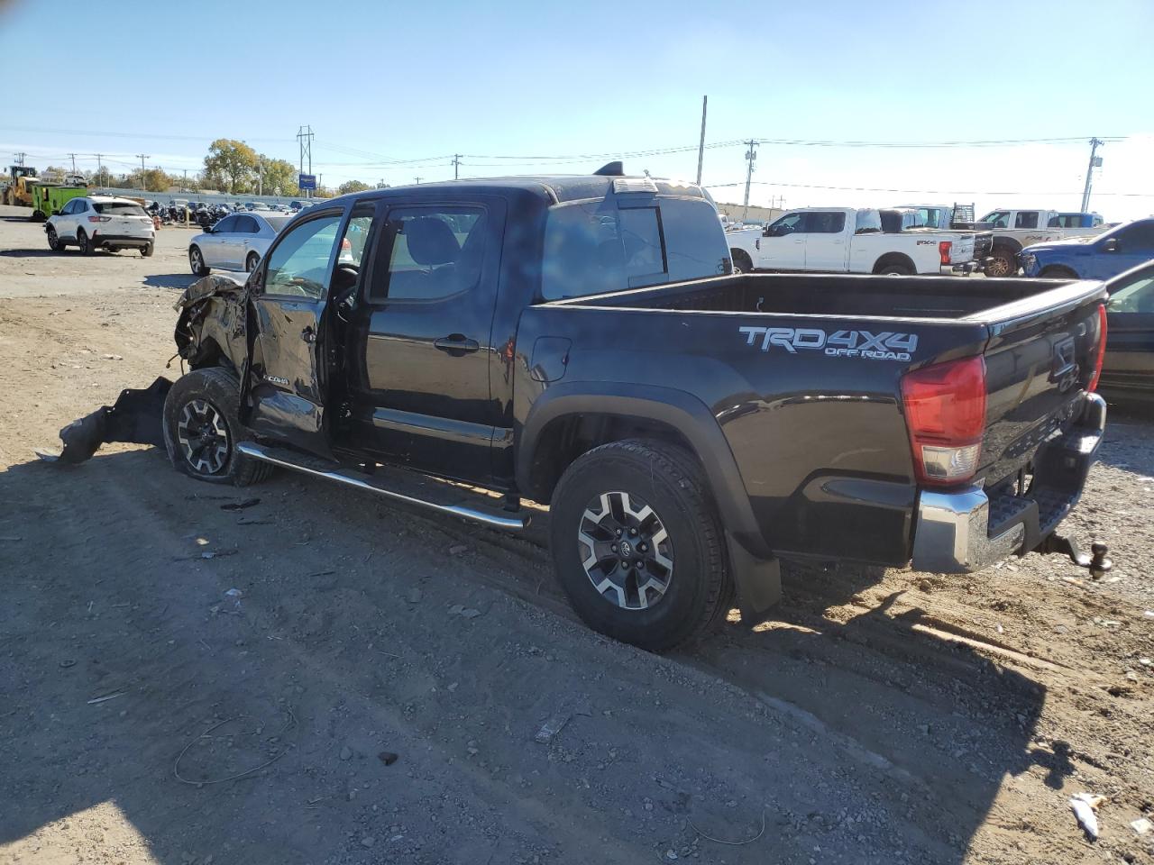 Obraz 2 z 2017 TOYOTA TACOMA DOUBLE CAB 2017 z VIN 5TFCZ5AN2HX067115