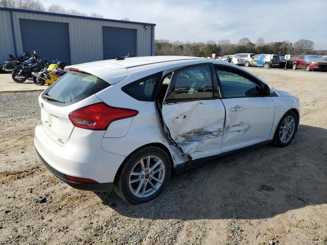 Image 3 of 2015 FORD FOCUS SE 2015 with VIN 1FADP3K22FL381487