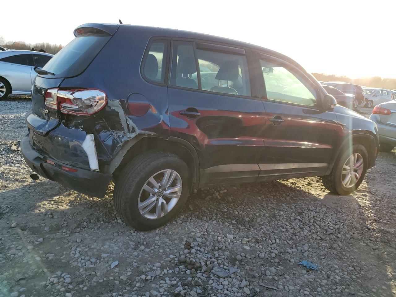 Image 3 of 2012 VOLKSWAGEN TIGUAN S 2012 with VIN WVGAV7AX2CW567995