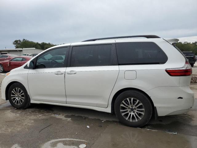 Image 2 of 2019 TOYOTA SIENNA XLE 2019 with VIN 5TDYZ3DC3KS017728