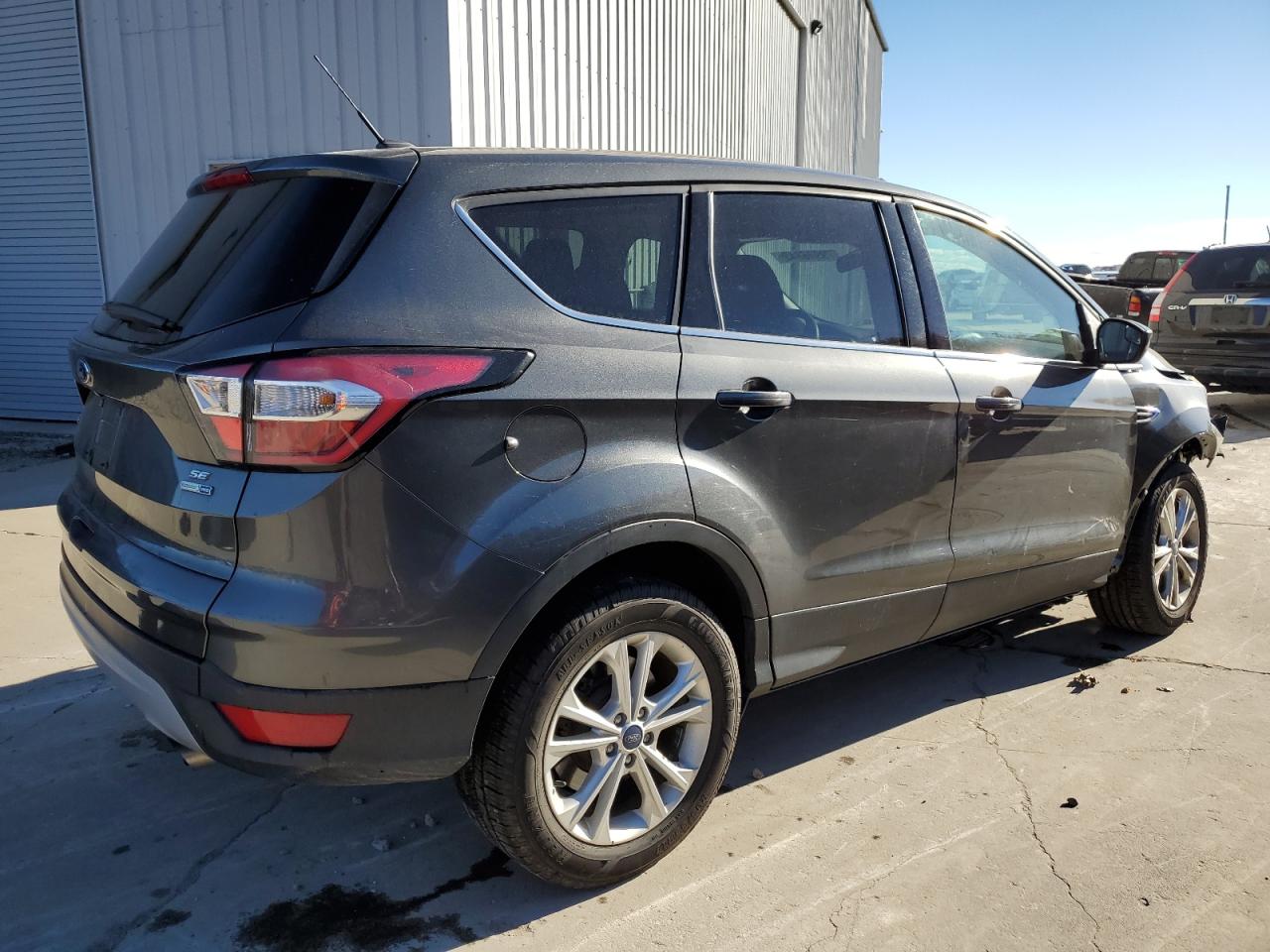 Image 3 of 2017 FORD ESCAPE SE 2017 with VIN 1FMCU9G95HUC52448