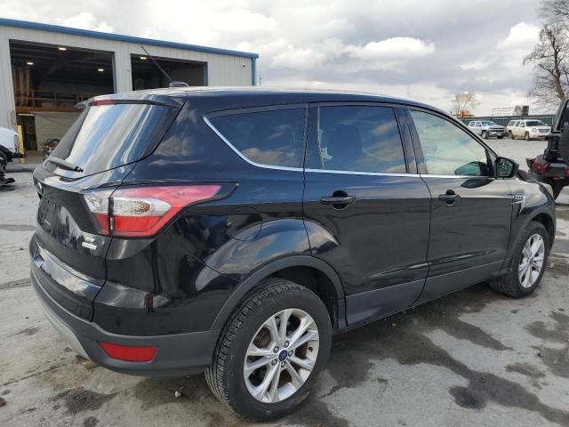 Image 3 of 2017 FORD ESCAPE SE 2017 with VIN 1FMCU0GD2HUE92640