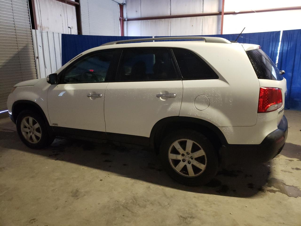 Изображение 2 2011 KIA SORENTO BASE 2011 с VIN 5XYKTCA13BG138802