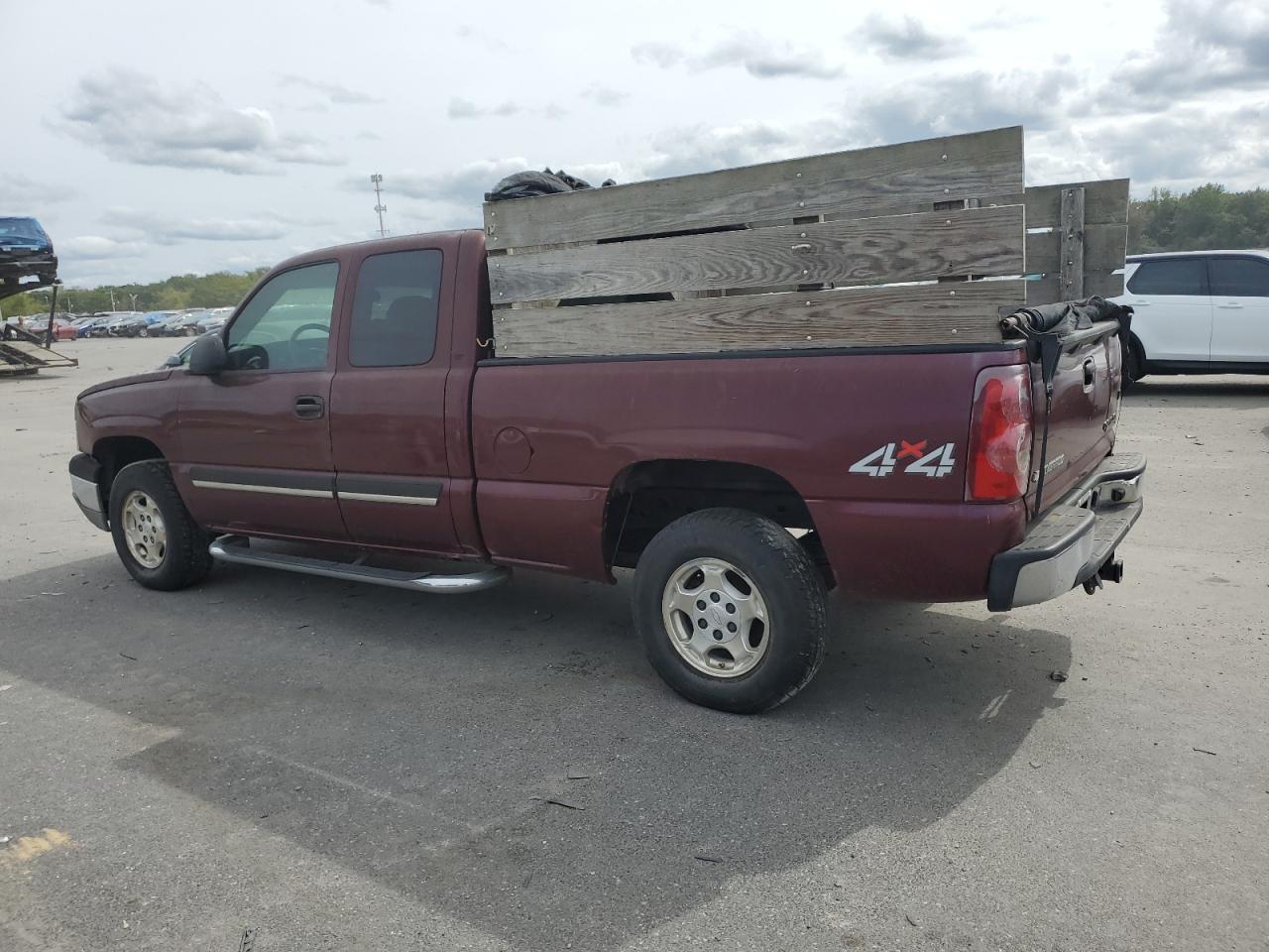 Image 2 of 2003 CHEVROLET SILVERADO K1500 2003 with VIN 1GCEK19TX3E266460