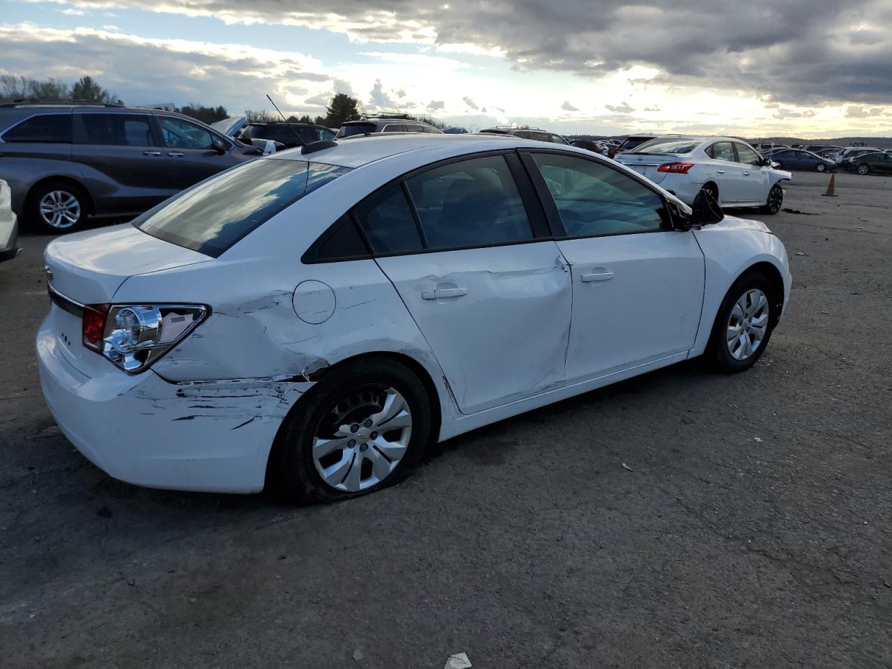 Image 3 of 2015 CHEVROLET CRUZE LS 2015 with VIN 1G1PA5SH9F7100232