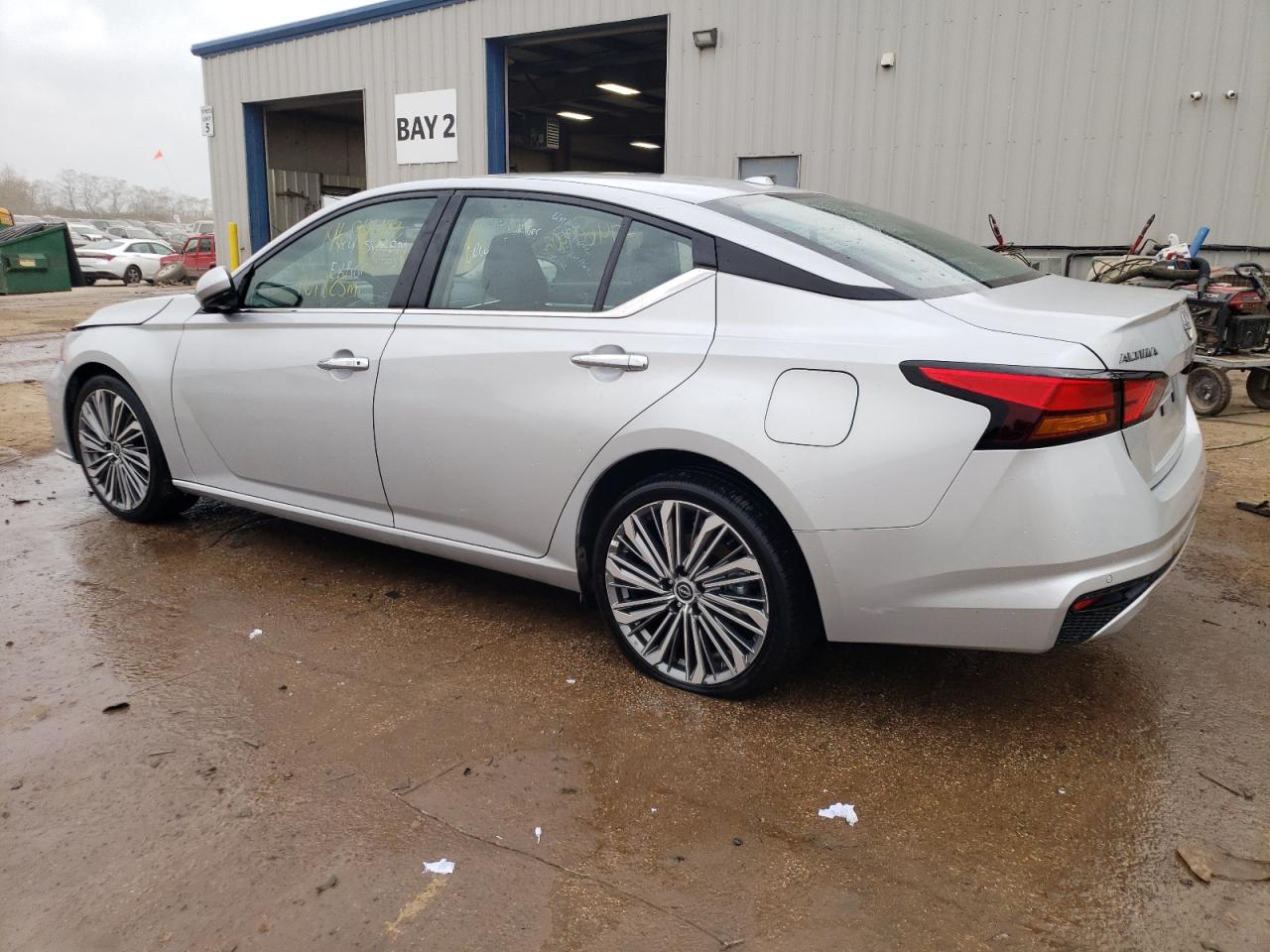 Изображение 2 2023 NISSAN ALTIMA SL 2023 с VIN 1N4BL4EV5PN361643
