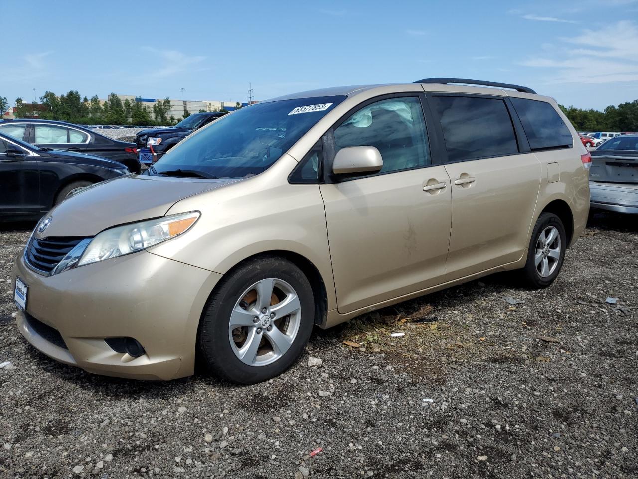 Изображение 1 2011 TOYOTA SIENNA LE 2011 с VIN 5TDKK3DC8BS133436