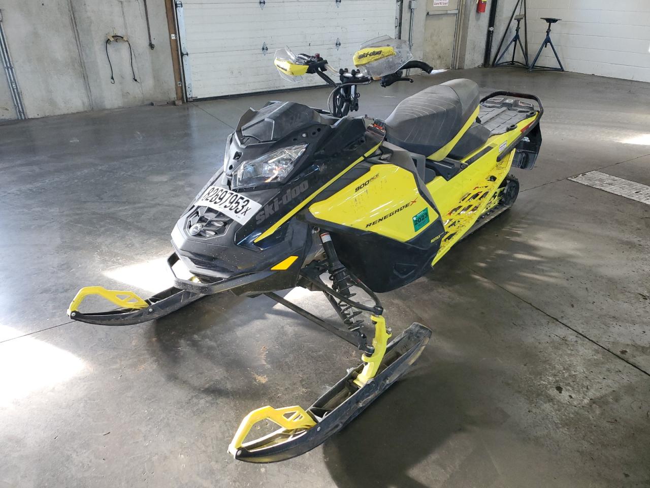 Image 2 of 2021 SKI DOO RENEGADE 2021 with VIN 2BPSDSMR8MV000011