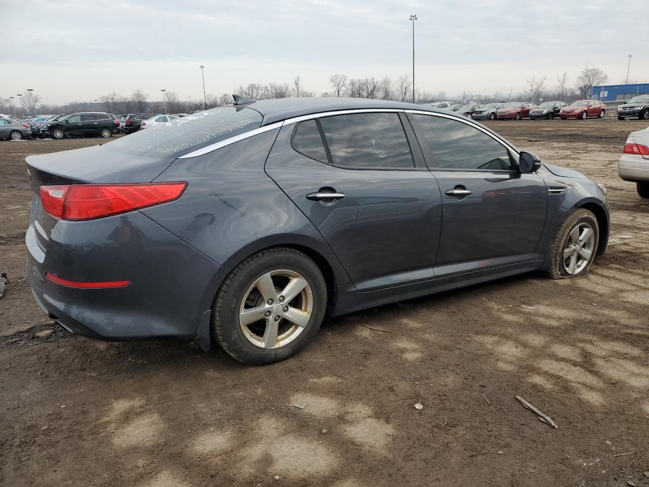 Obraz 3 z 2015 KIA OPTIMA LX 2015 z VIN 5XXGM4A76FG509930