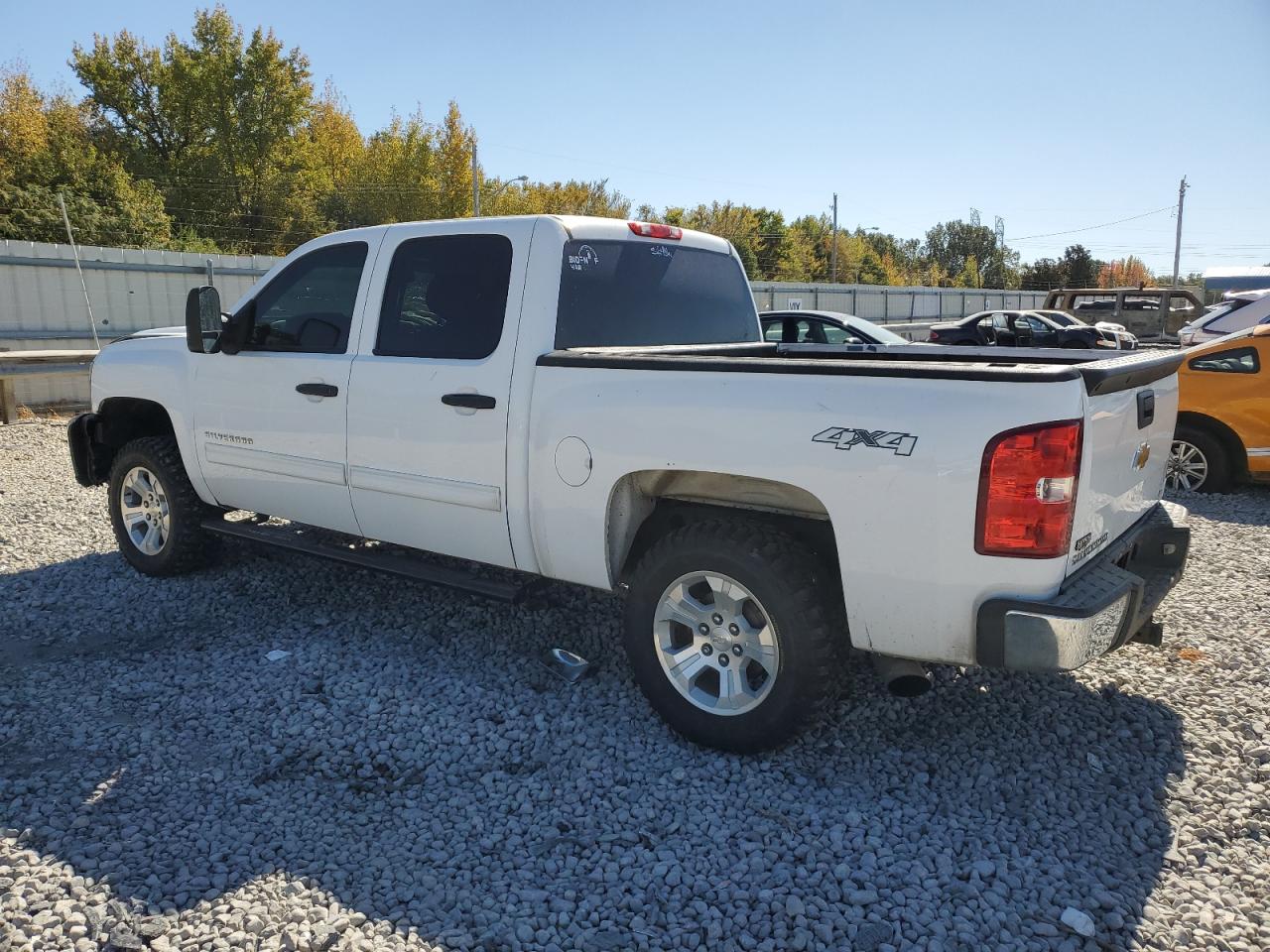 Изображение 2 2013 CHEVROLET SILVERADO K1500 LT 2013 с VIN 3GCPKSE75DG223940