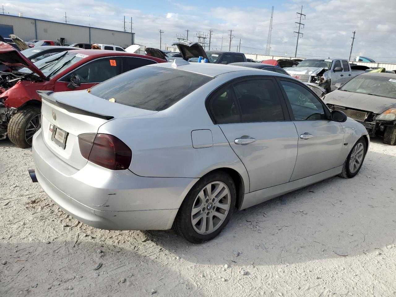 Image 3 of 2006 BMW 325 I 2006 with VIN WBAVB13586KX39625