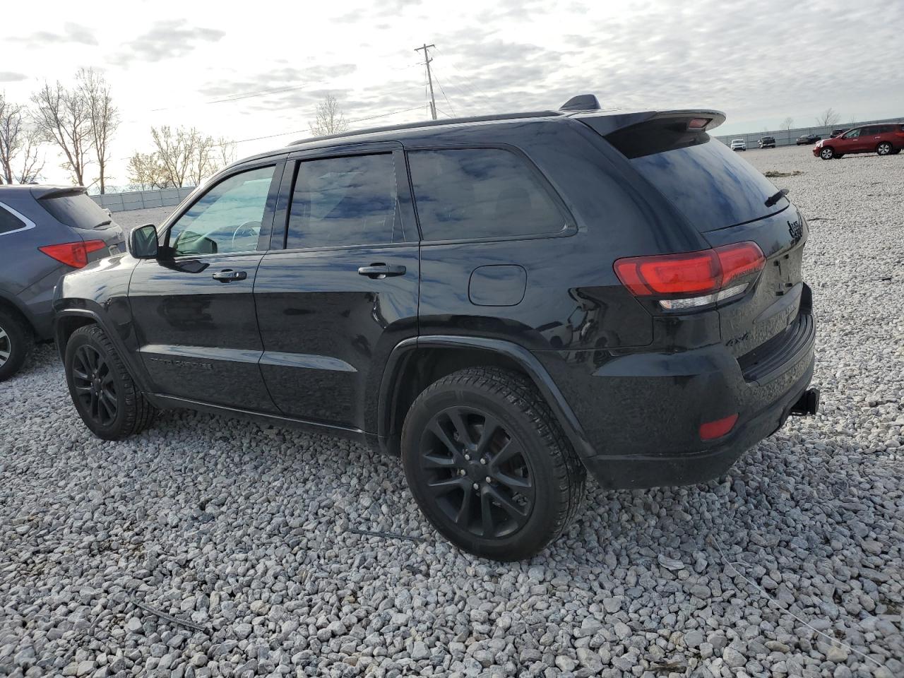 Изображение 2 2017 JEEP GRAND CHEROKEE LAREDO 2017 с VIN 1C4RJFAG2HC894984