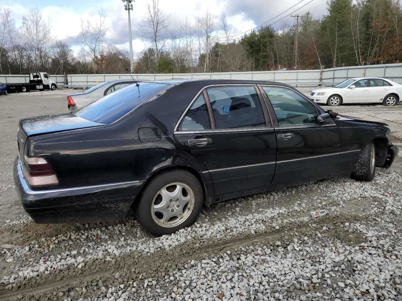 Image 3 of 1999 MERCEDES-BENZ S 320 1999 with VIN WDBGA33G6XA409225
