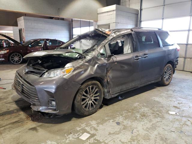 2019 TOYOTA SIENNA XLE 2019 image