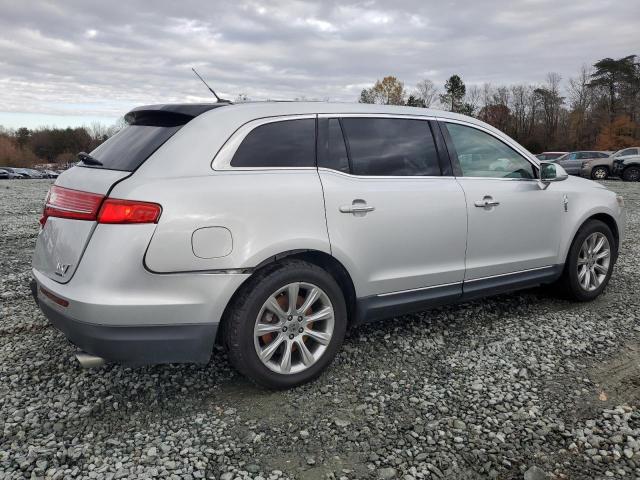 Obraz 3 z 2014 LINCOLN MKT  2014 z VIN 2LMHJ5AT0EBL51471