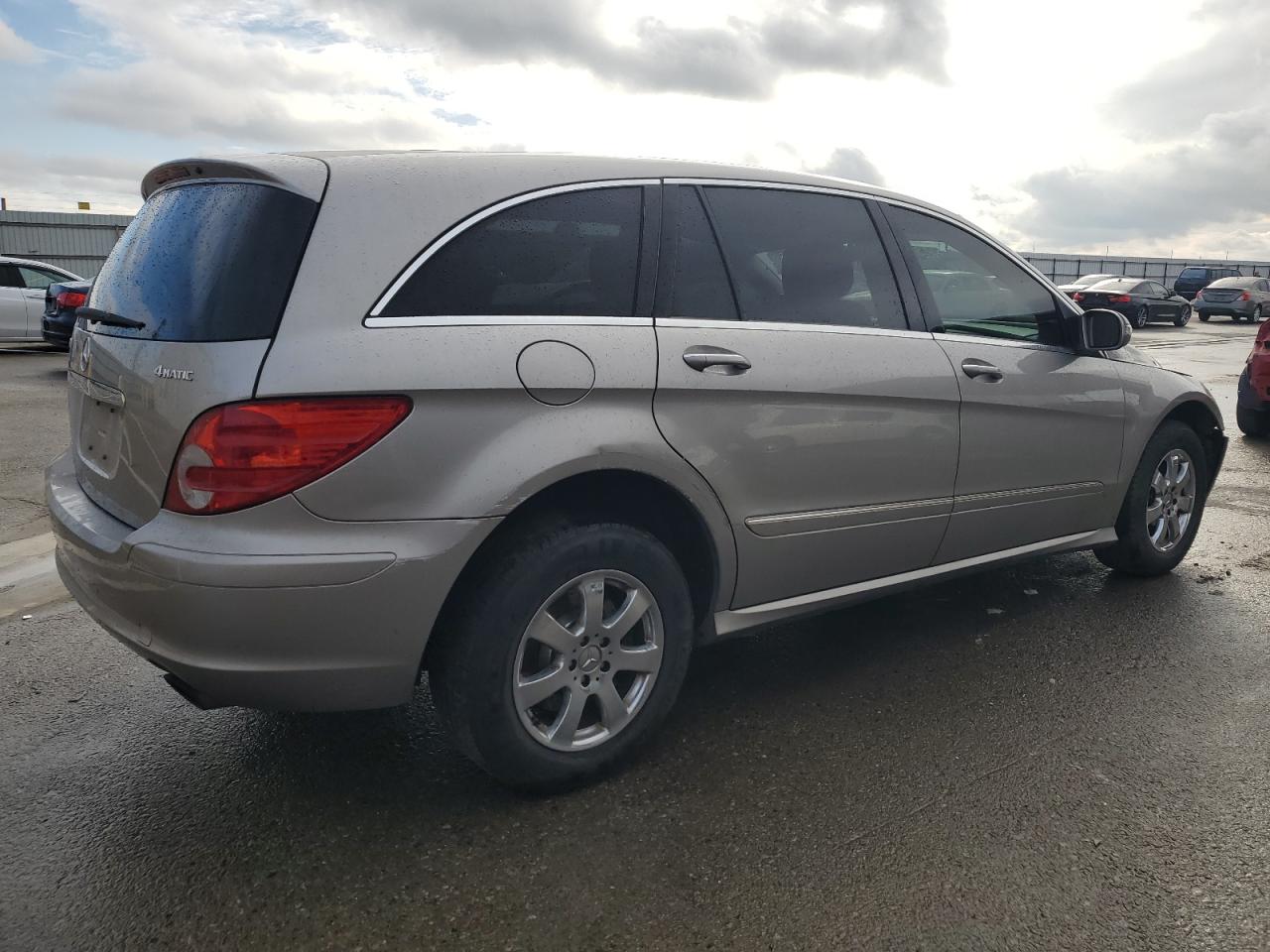 Image 3 of 2007 MERCEDES-BENZ R 350 2007 with VIN 4JGCB65E77A036959