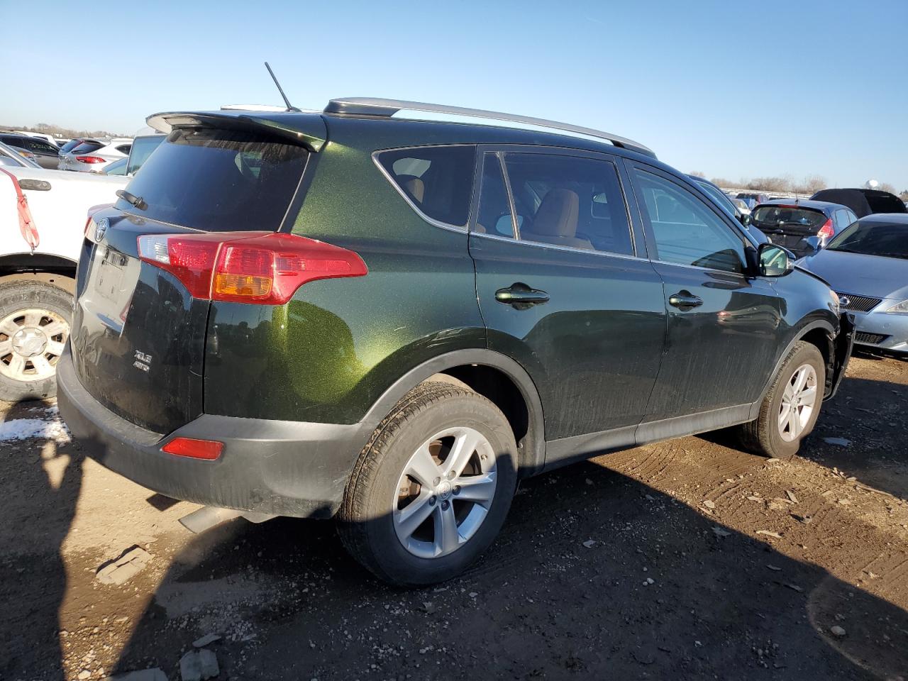 Изображение 3 2013 TOYOTA RAV4 XLE 2013 с VIN JTMRFREV8DD002169