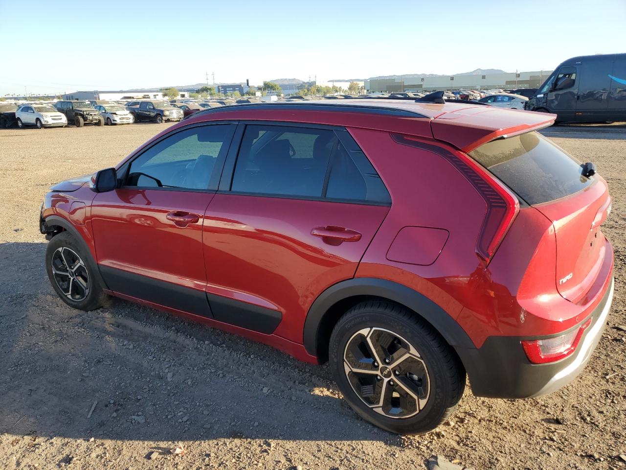 Изображение 2 2023 KIA NIRO EX 2023 с VIN KNDCS3LF0P5075271