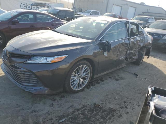 Obraz 1 z 2018 TOYOTA CAMRY L 2018 z VIN 4T1B11HK1JU107338