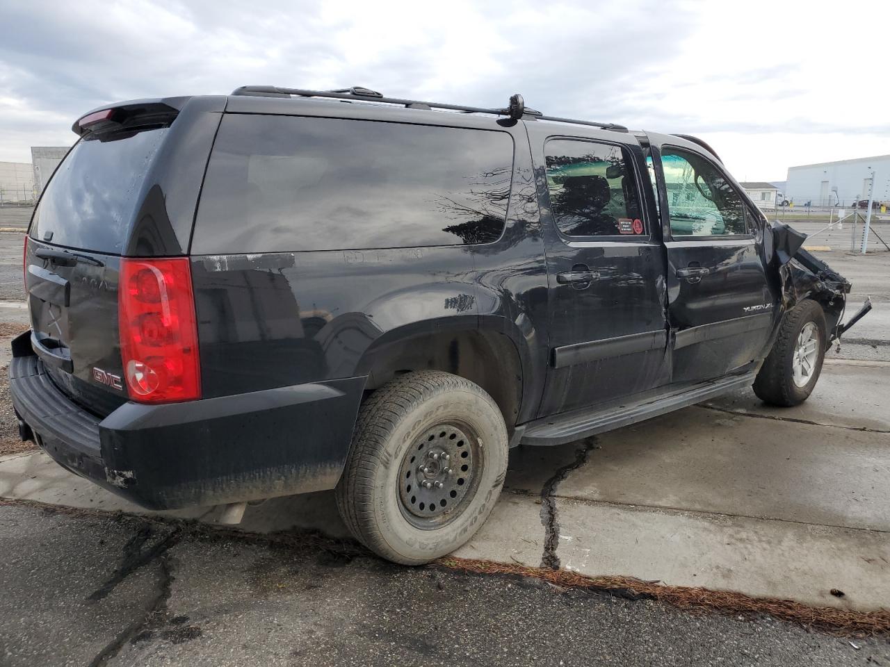 Obraz 3 z 2013 GMC YUKON XL K1500 SLT 2013 z VIN 1GKS2KE77DR302329