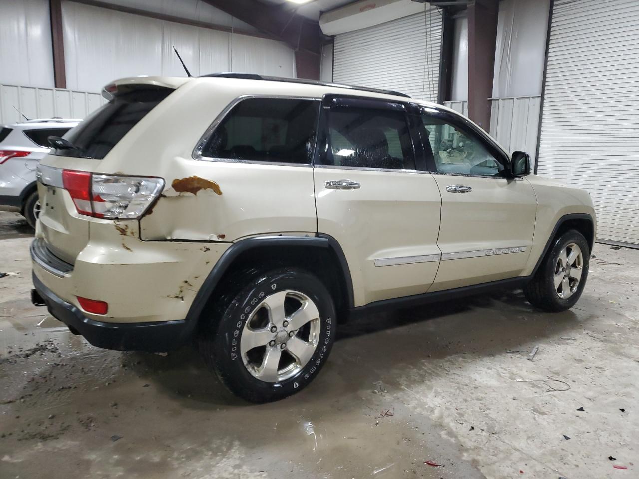 Image 3 of 2011 JEEP GRAND CHEROKEE LIMITED 2011 with VIN 1J4RR5GG4BC619435