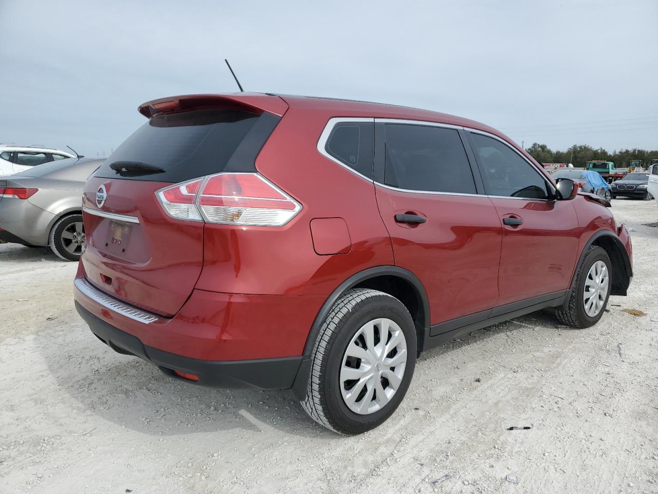 Image 3 of 2016 NISSAN ROGUE S 2016 with VIN JN8AT2MT5GW001443