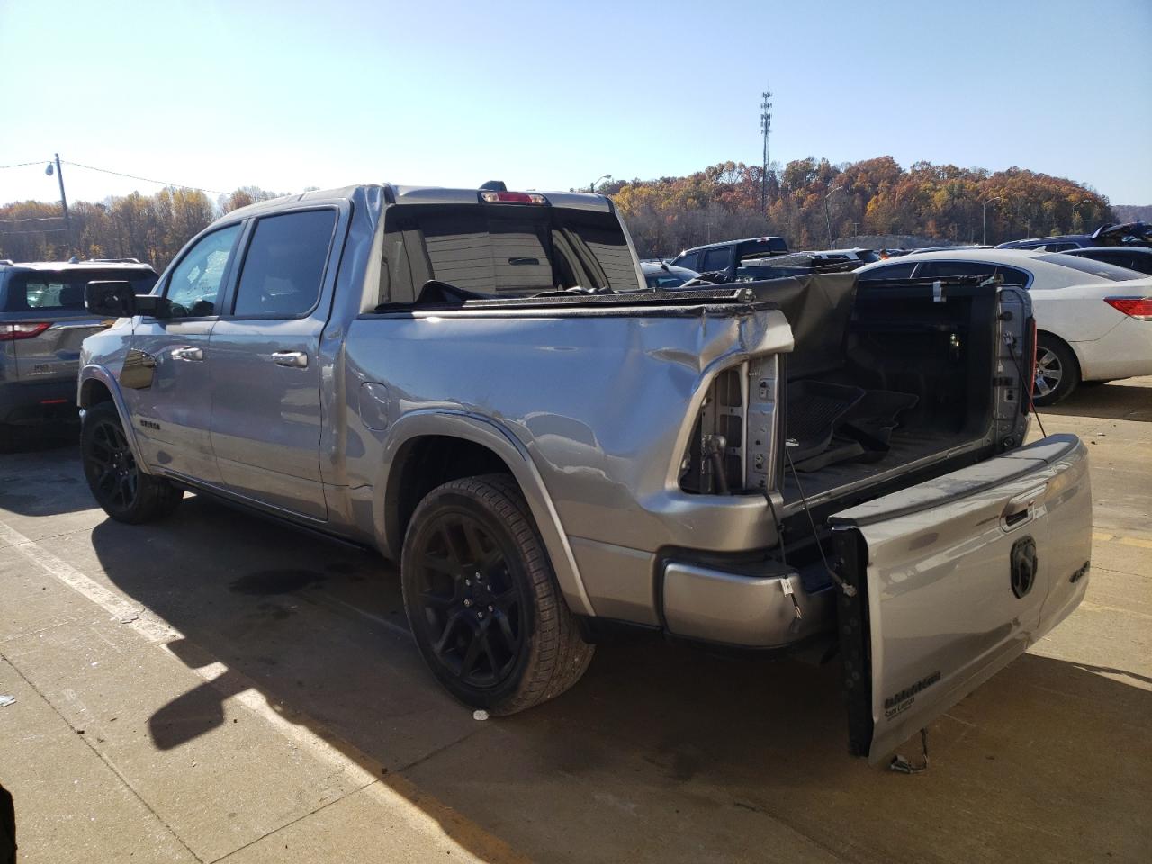 Obraz 2 z 2021 RAM 1500 LARAMIE 2021 z VIN 1C6SRFJT1MN657500